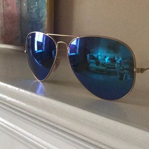 Large Ray Ban Aviator with Blue Mirror Lens